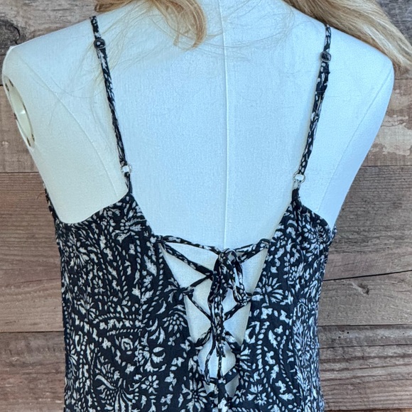 Abercrombie & Fitch Black & White Paisley Lace-Up Back Maxi Dress - Size Medium - Picture 4 of 16